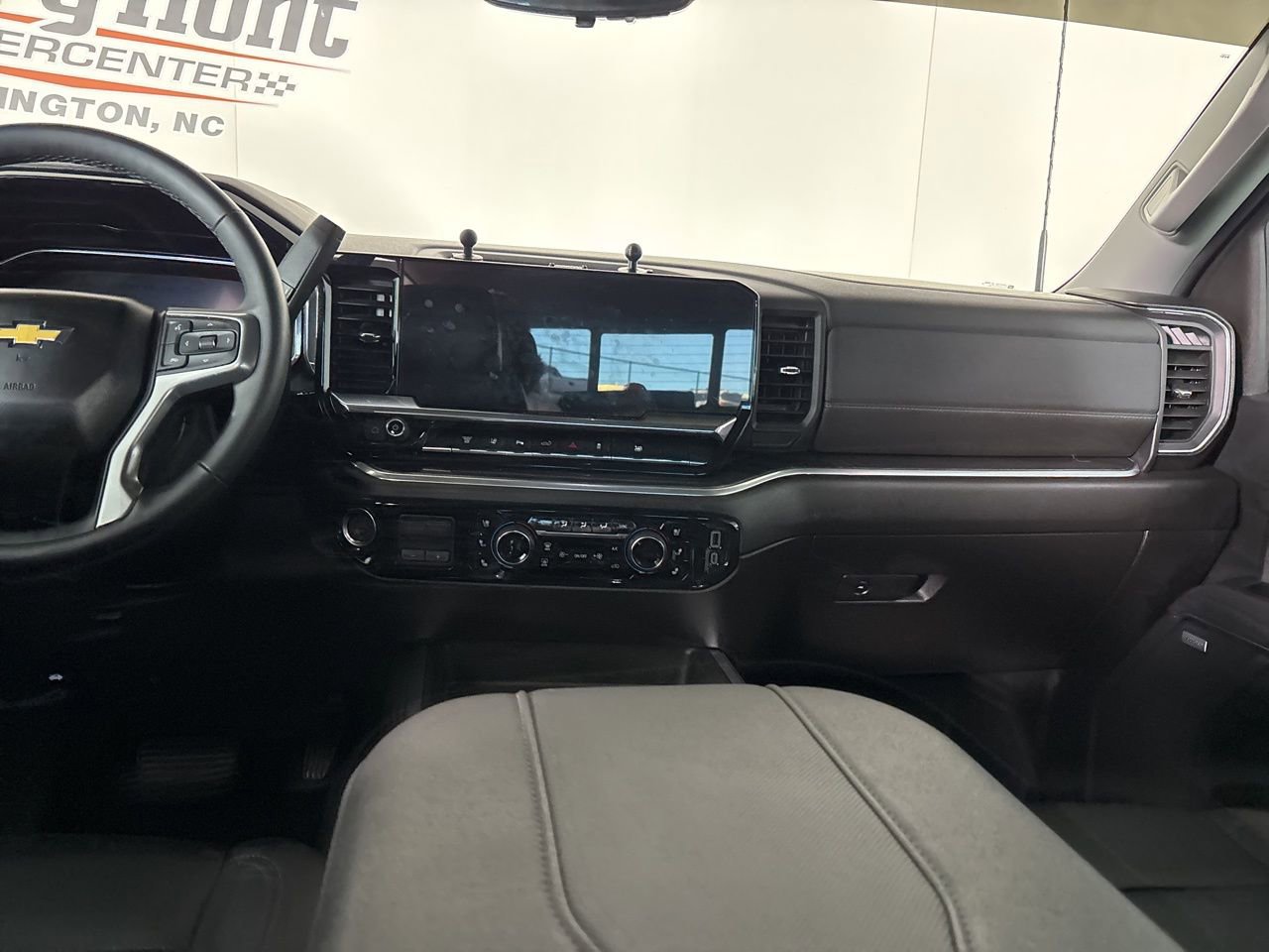 Used 2025 Chevrolet Silverado 3500 LTZ w/ LTZ Premium Package image 22