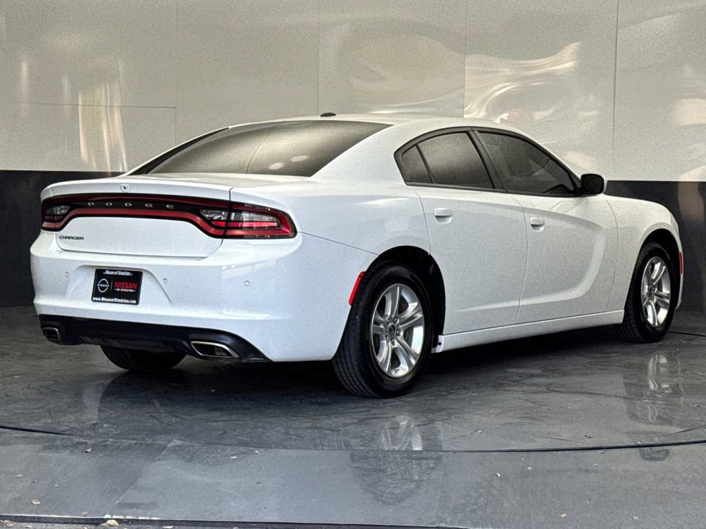 Used 2022 Dodge Charger SXT image 3
