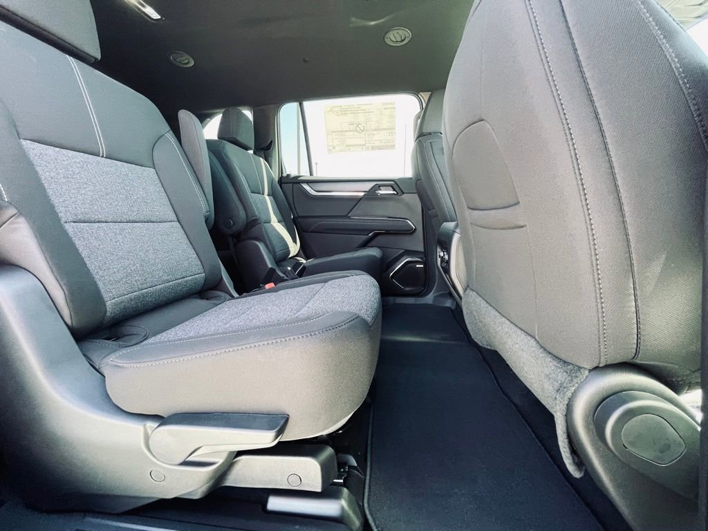 New 2026 GMC Acadia Elevation image 30