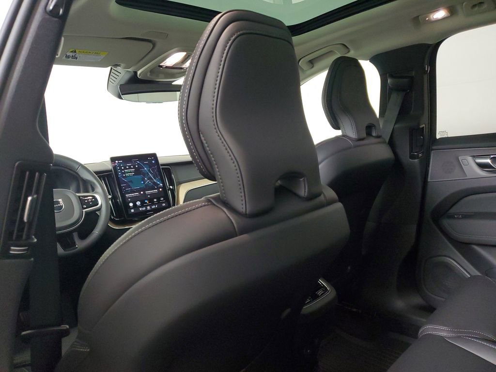 Used 2026 Volvo XC60 B5 Ultra w/ Protection Package Premier image 13