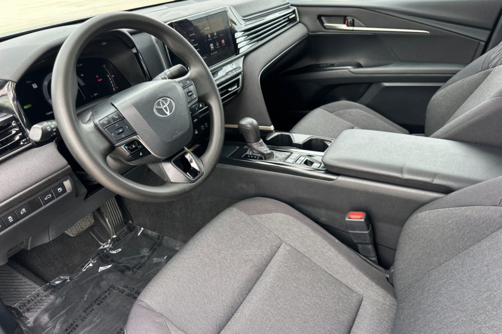 Certified 2025 Toyota Camry LE FWD image 9