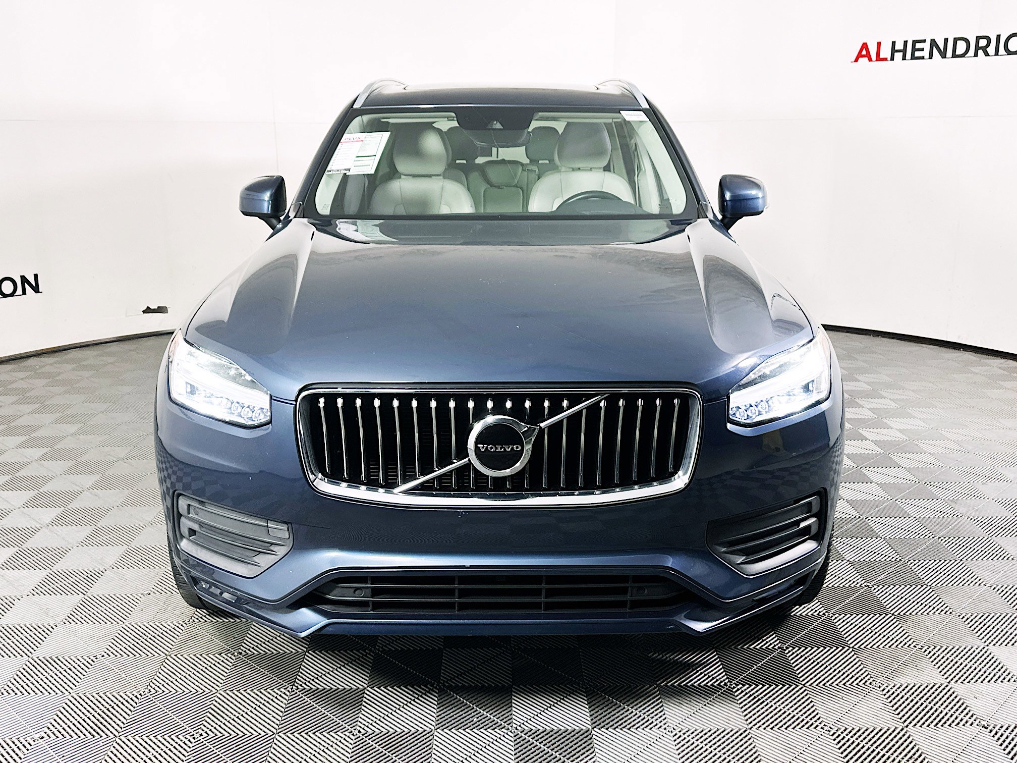 Used 2020 Volvo XC90 T5 Momentum w/ Protection Package Premier image 8