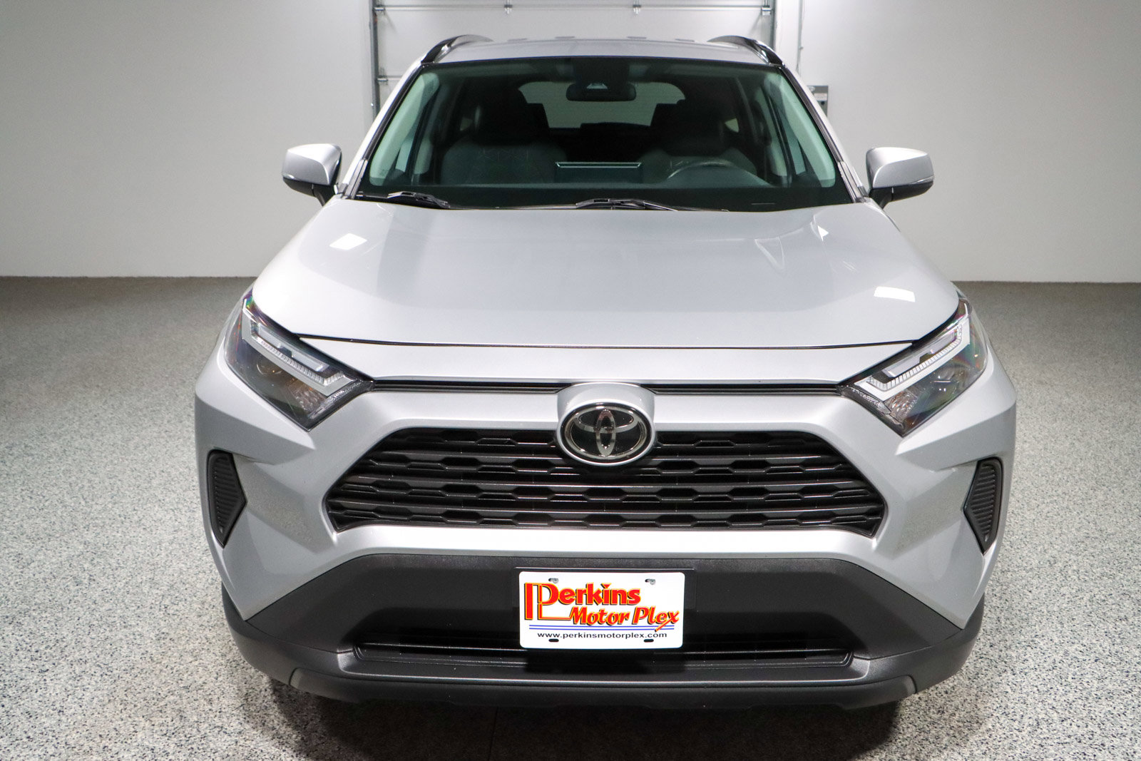Used 2022 Toyota RAV4 XLE image 4