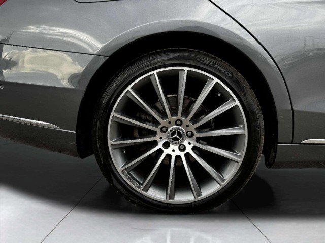 Used 2017 Mercedes-Benz S 550 Sedan image 53