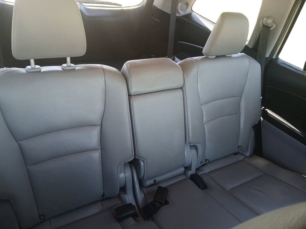 Used 2017 Honda Pilot Touring image 17
