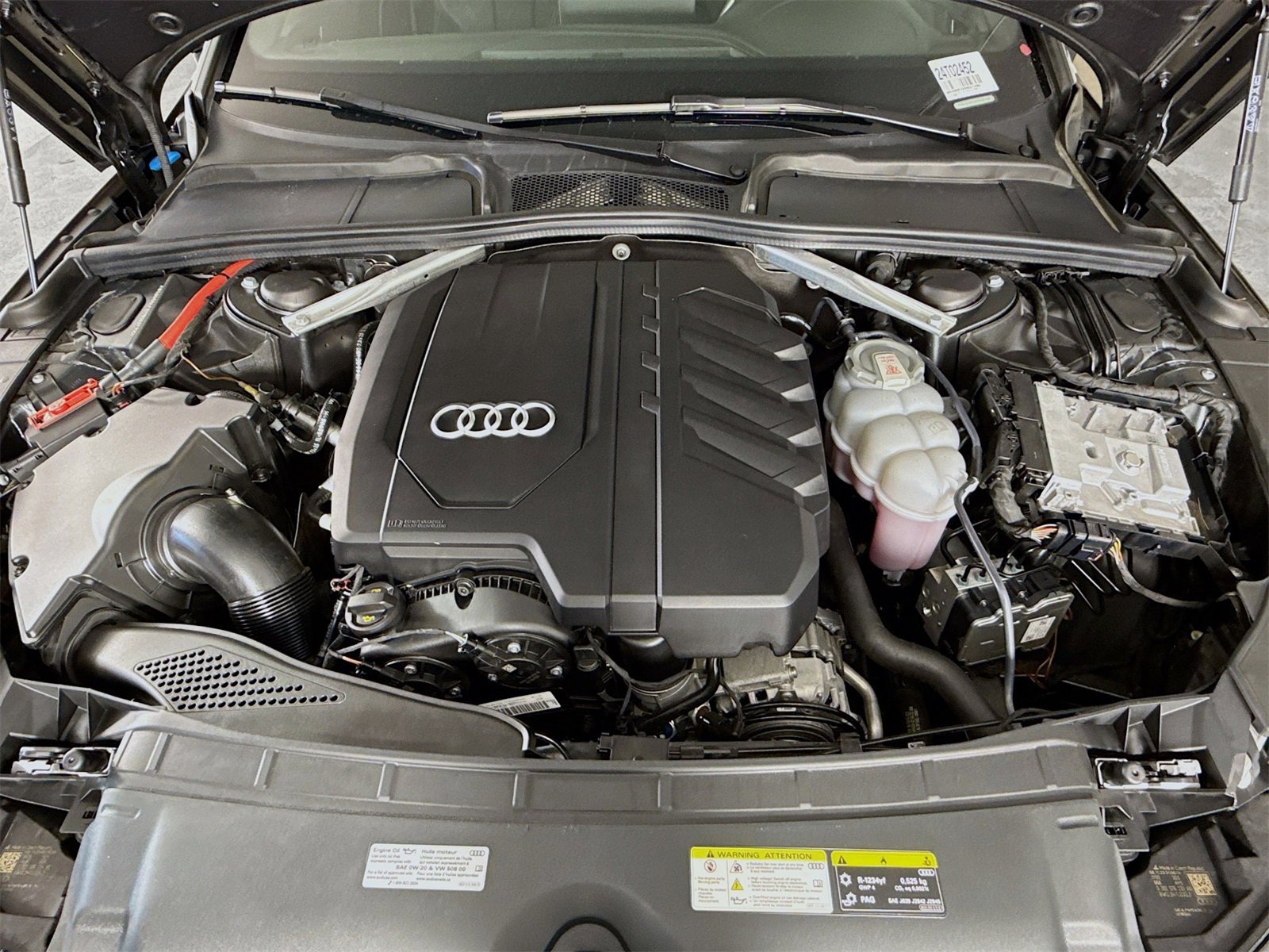 Used 2024 Audi A4 2.0T Premium w/ Convenience Package image 30