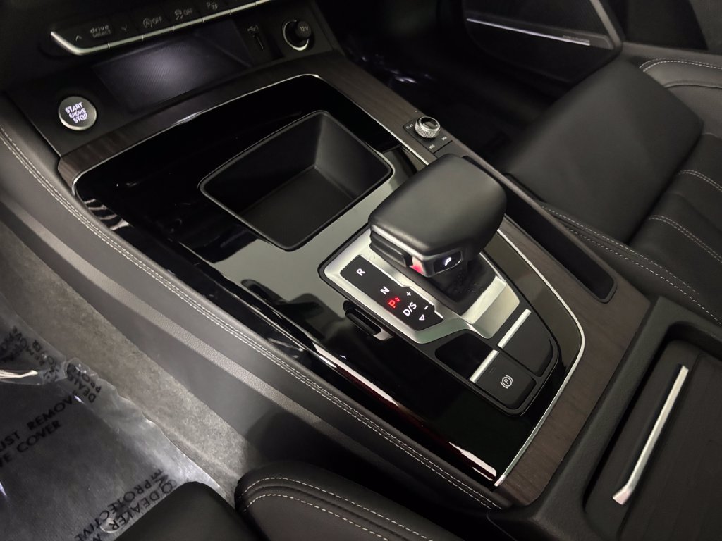 Used 2021 Audi Q5 Prestige w/ Prestige Package AWD/4WD image 28