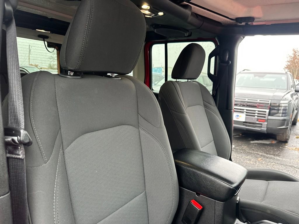 Used 2022 Jeep Wrangler Unlimited Sport image 30