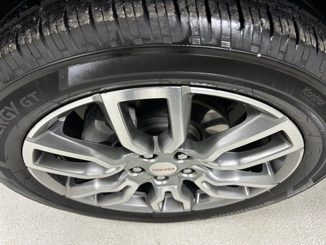 Used 2023 GMC Terrain Denali w/ Denali Premium Package image 9