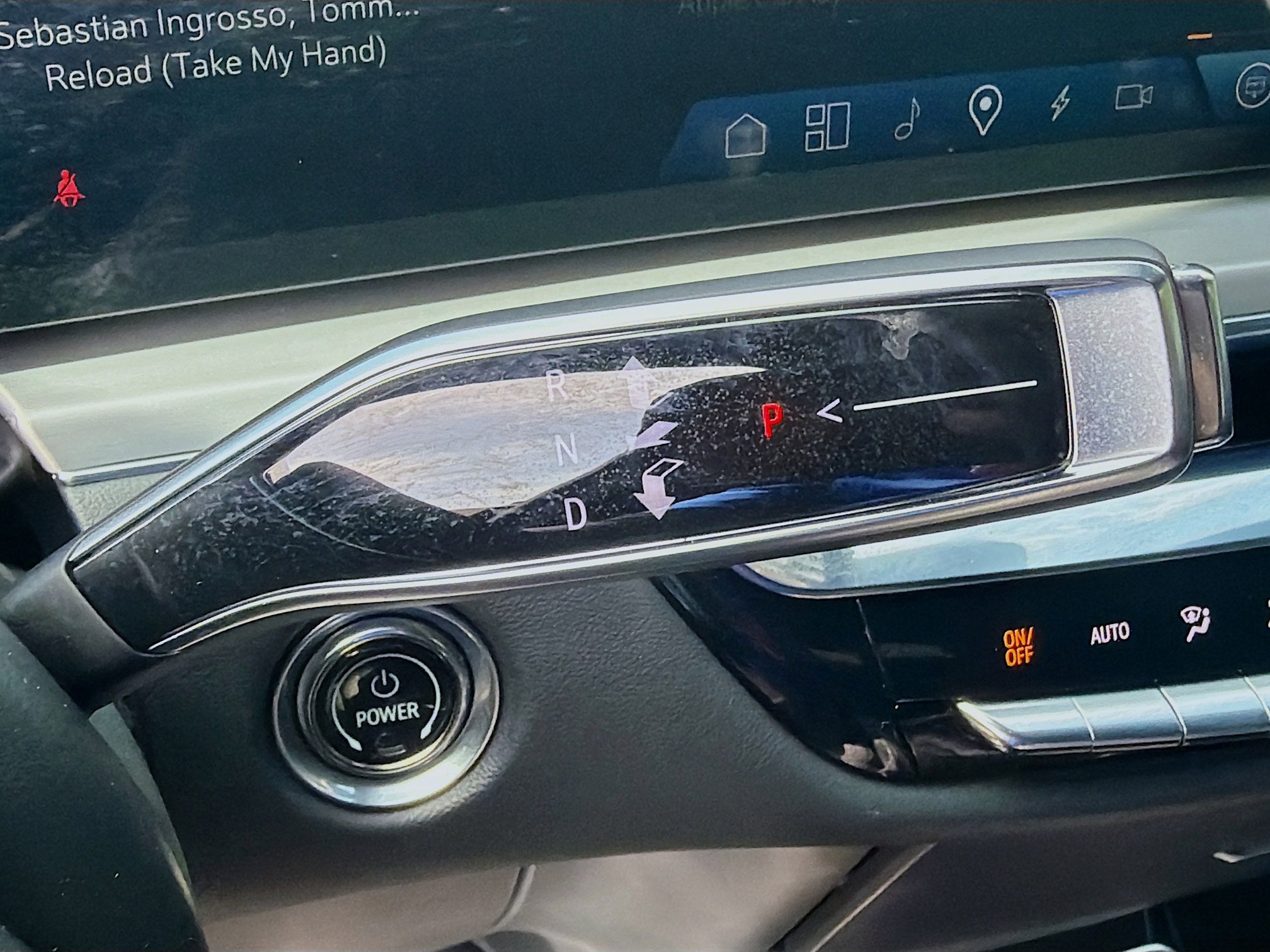 Used 2024 Cadillac Lyriq Luxury image 16