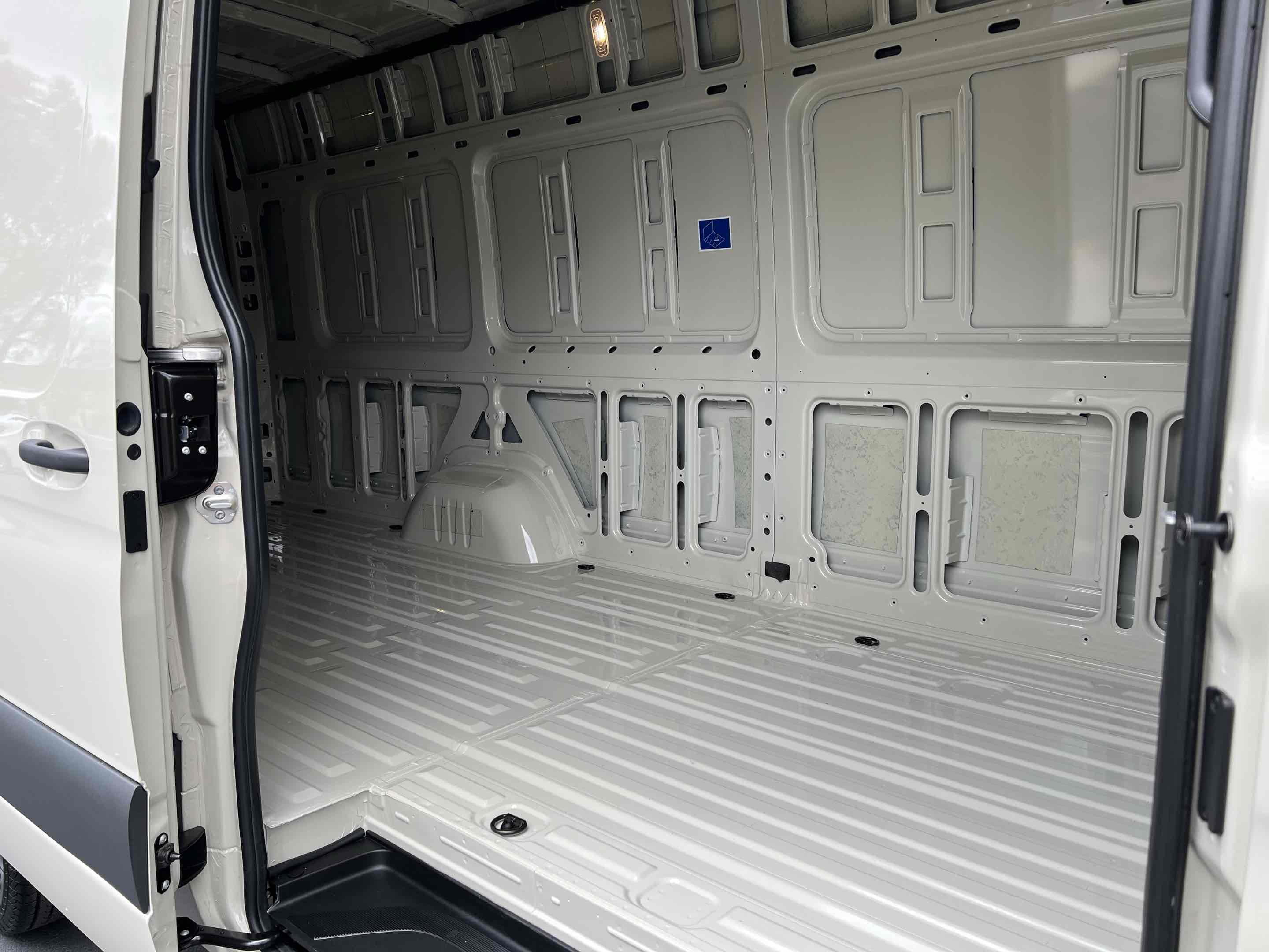 Used 2025 Mercedes-Benz Sprinter 2500 image 63