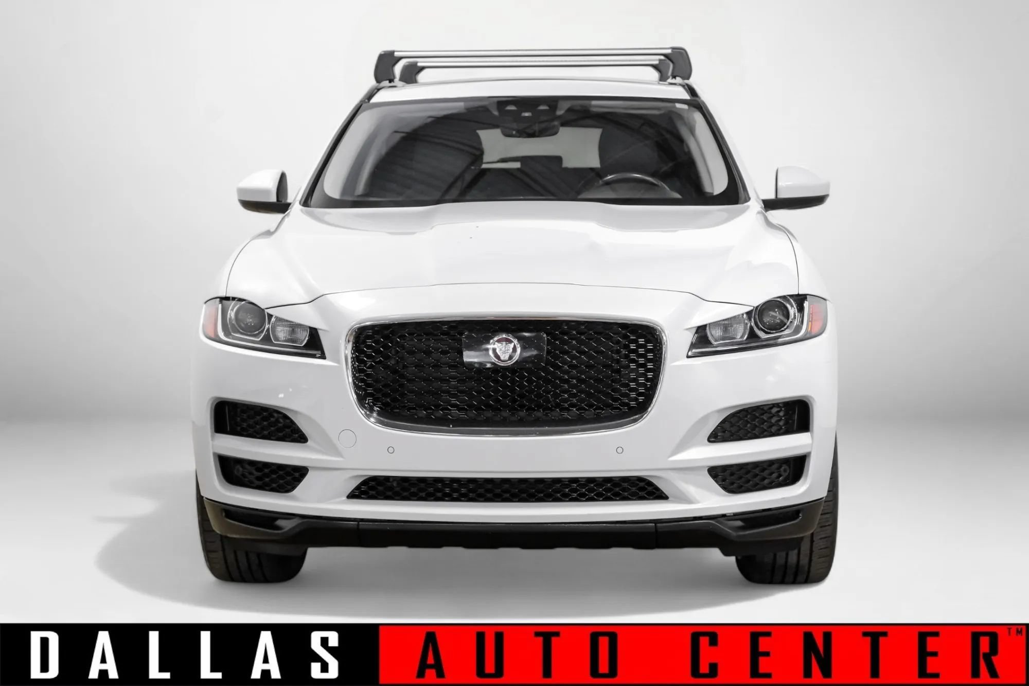Used 2019 Jaguar F-PACE Premium AWD/4WD image 2