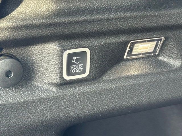 New 2025 Jeep Grand Cherokee L Limited w/ Trailer Tow Package image 28