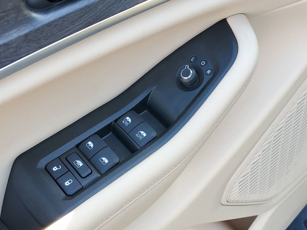 Used 2024 Jeep Grand Cherokee Limited w/ Luxury Tech Group II AWD/4WD image 21
