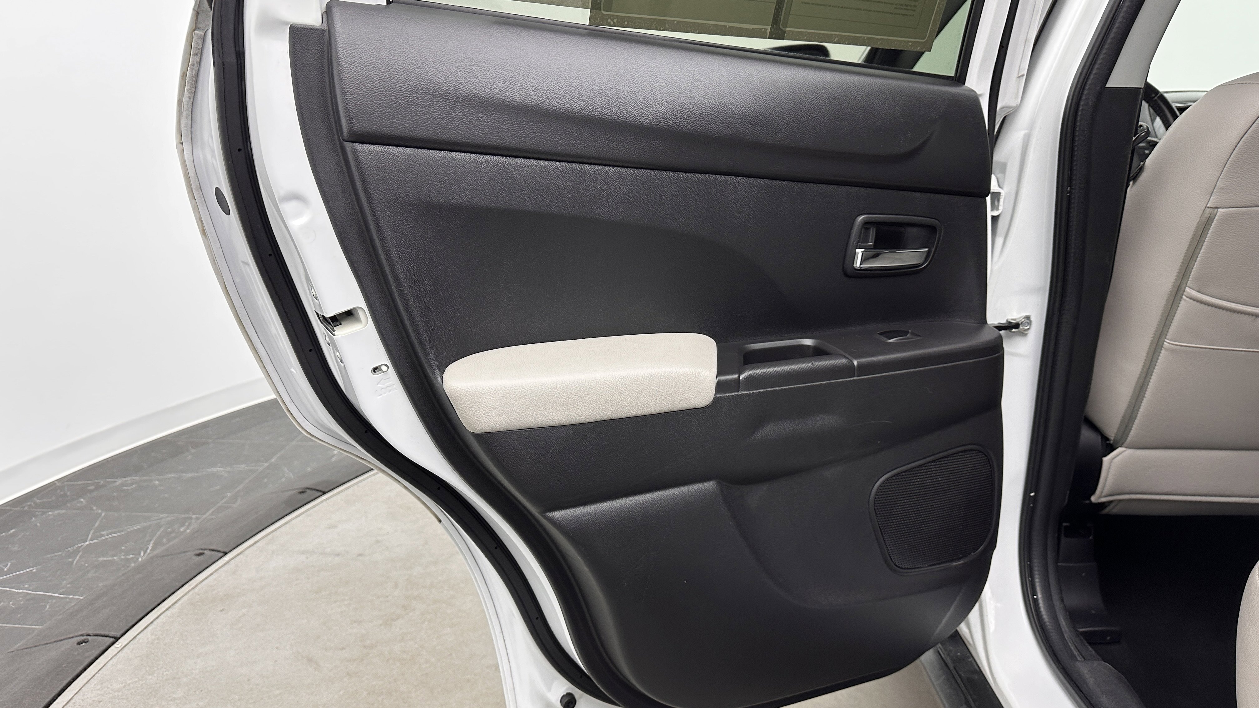 Used 2015 Mitsubishi Outlander Sport GT image 23