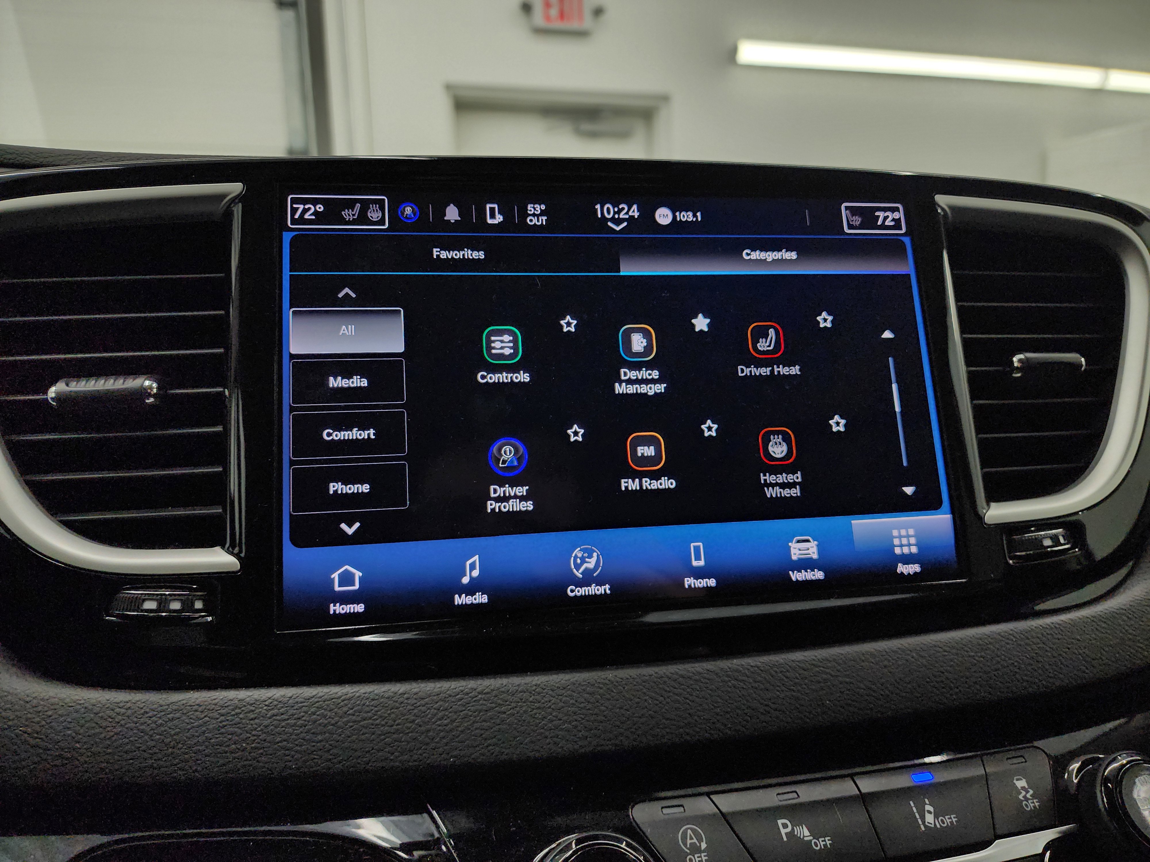 Used 2024 Chrysler Pacifica Touring-L image 51