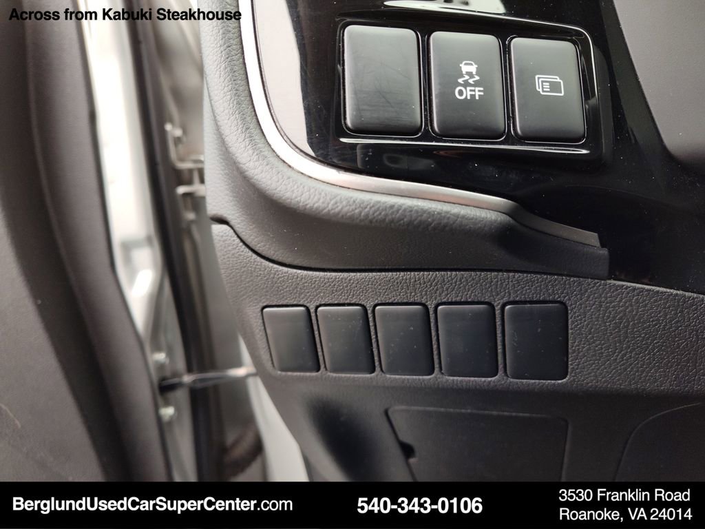 Used 2019 Mitsubishi Outlander ES image 18