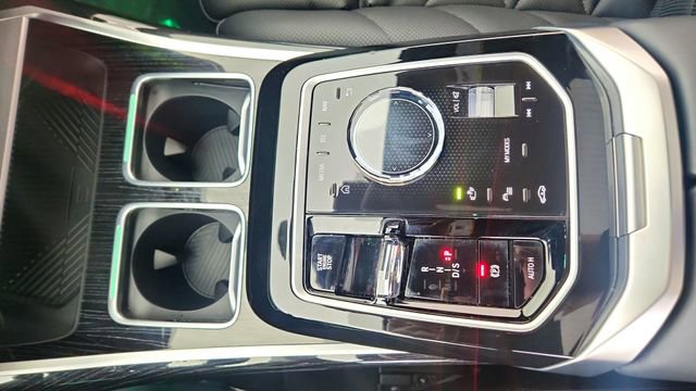 Used 2025 BMW 740i image 48