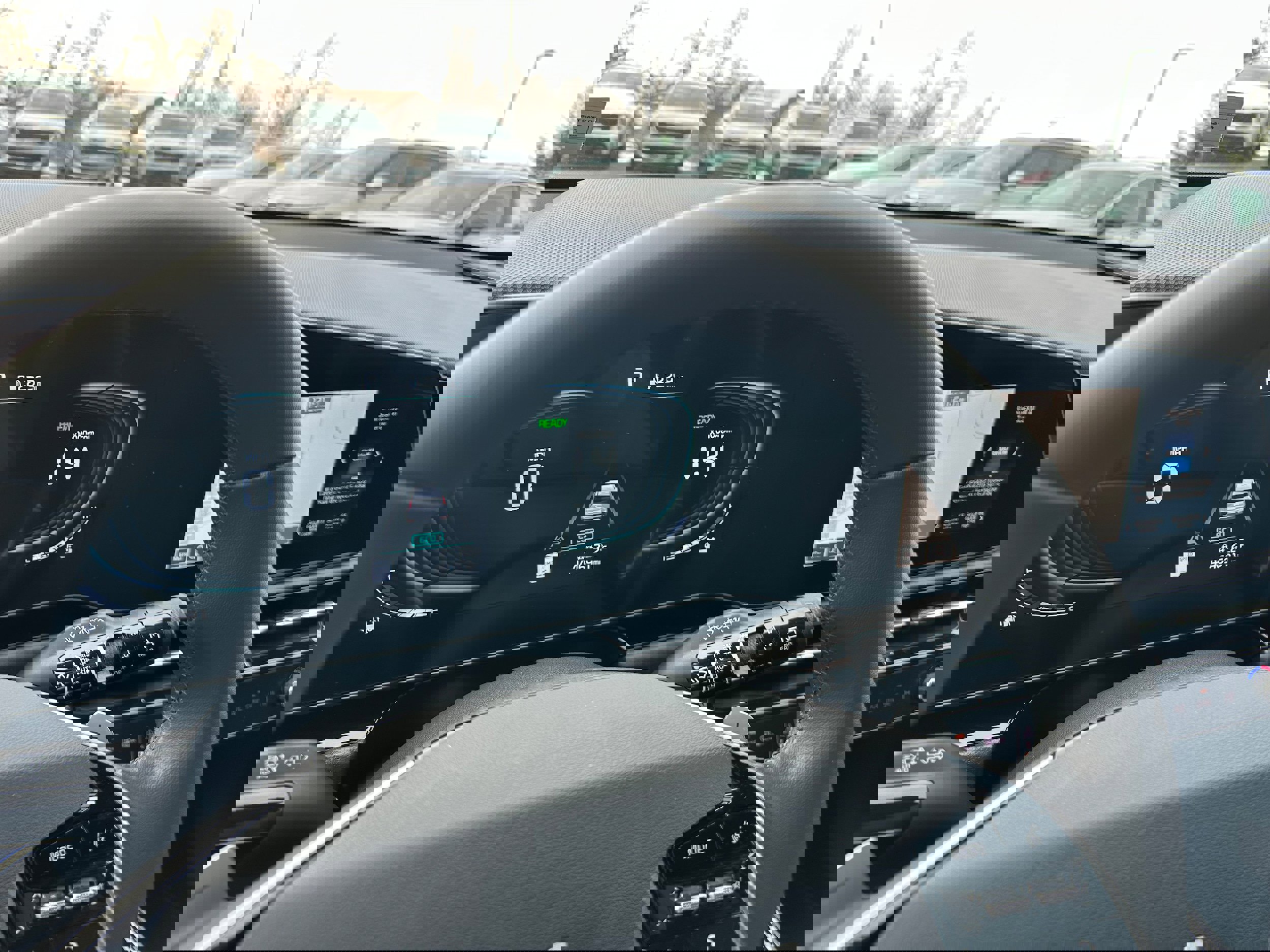 Used 2025 Kia Niro EX image 38