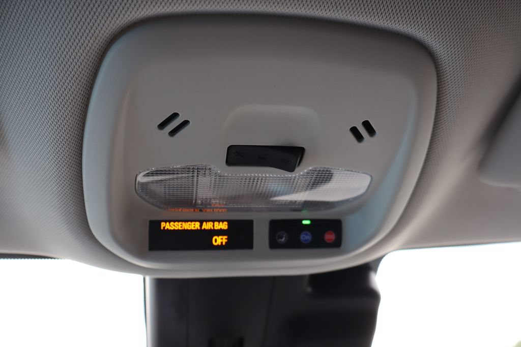 New 2026 Chevrolet Trax LT w/ LT Convenience Package FWD image 16