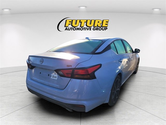 Used 2024 Nissan Altima 2.5 SR w/ SR Premium Package image 3