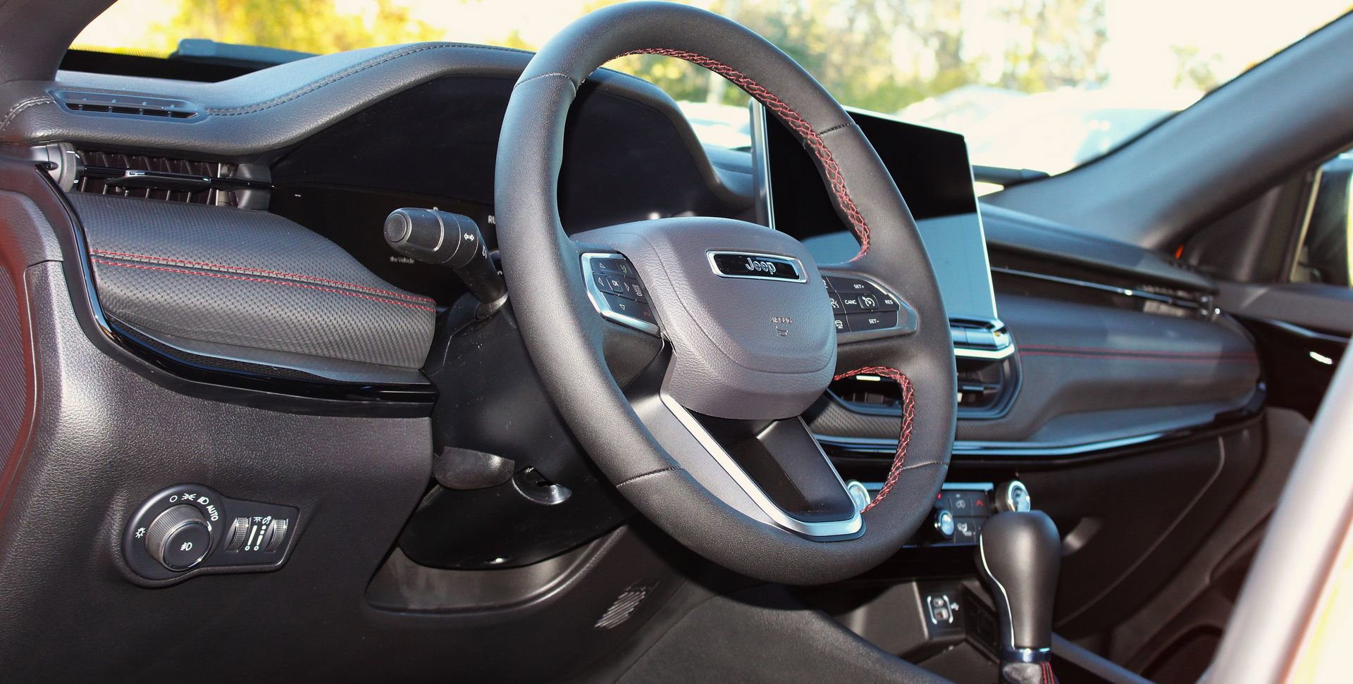 New 2026 Jeep Compass Trailhawk w/ Sun, Sound & Navigation Group image 16