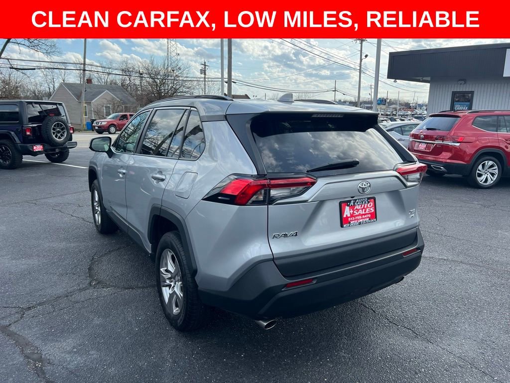 Used 2022 Toyota RAV4 XLE AWD/4WD image 8