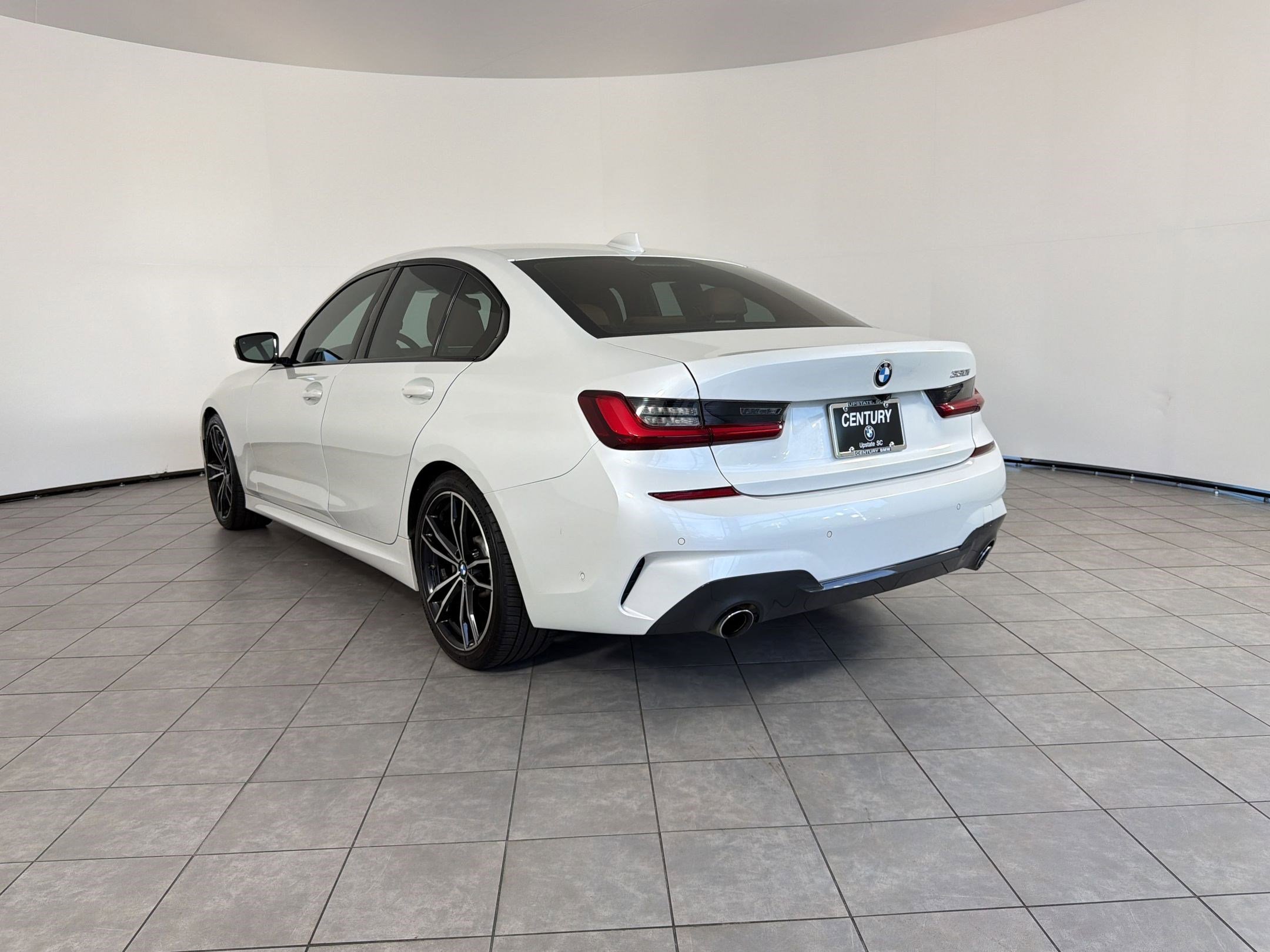 Used 2021 BMW 330i Sedan RWD image 3