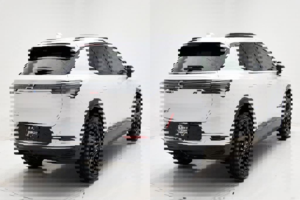 Used 2025 Chevrolet Equinox EV RS image 9