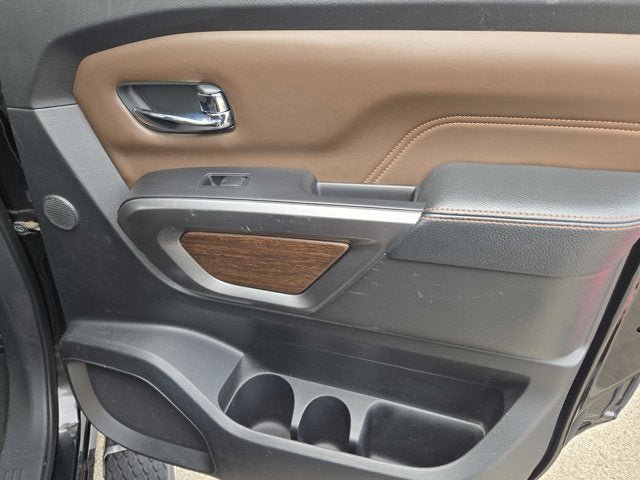 Used 2019 Nissan Titan Platinum Reserve image 9