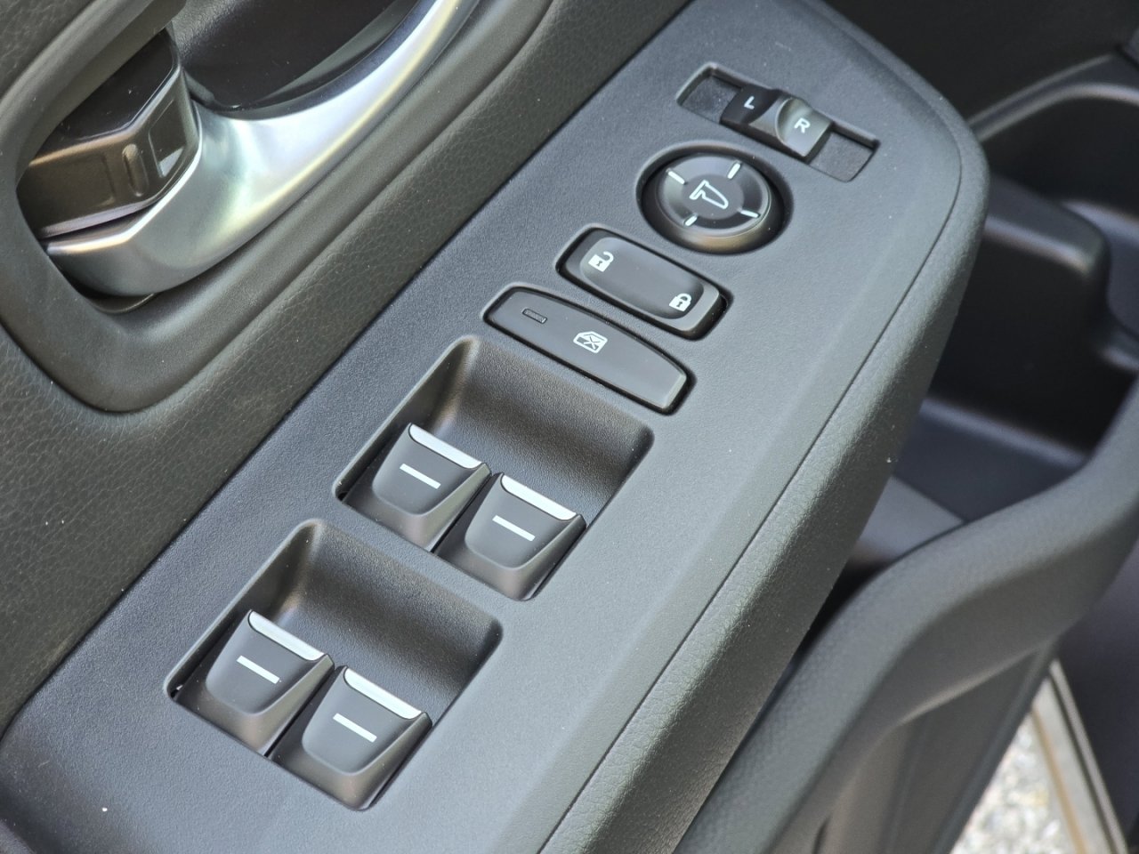 New 2025 Honda Pilot Touring image 29