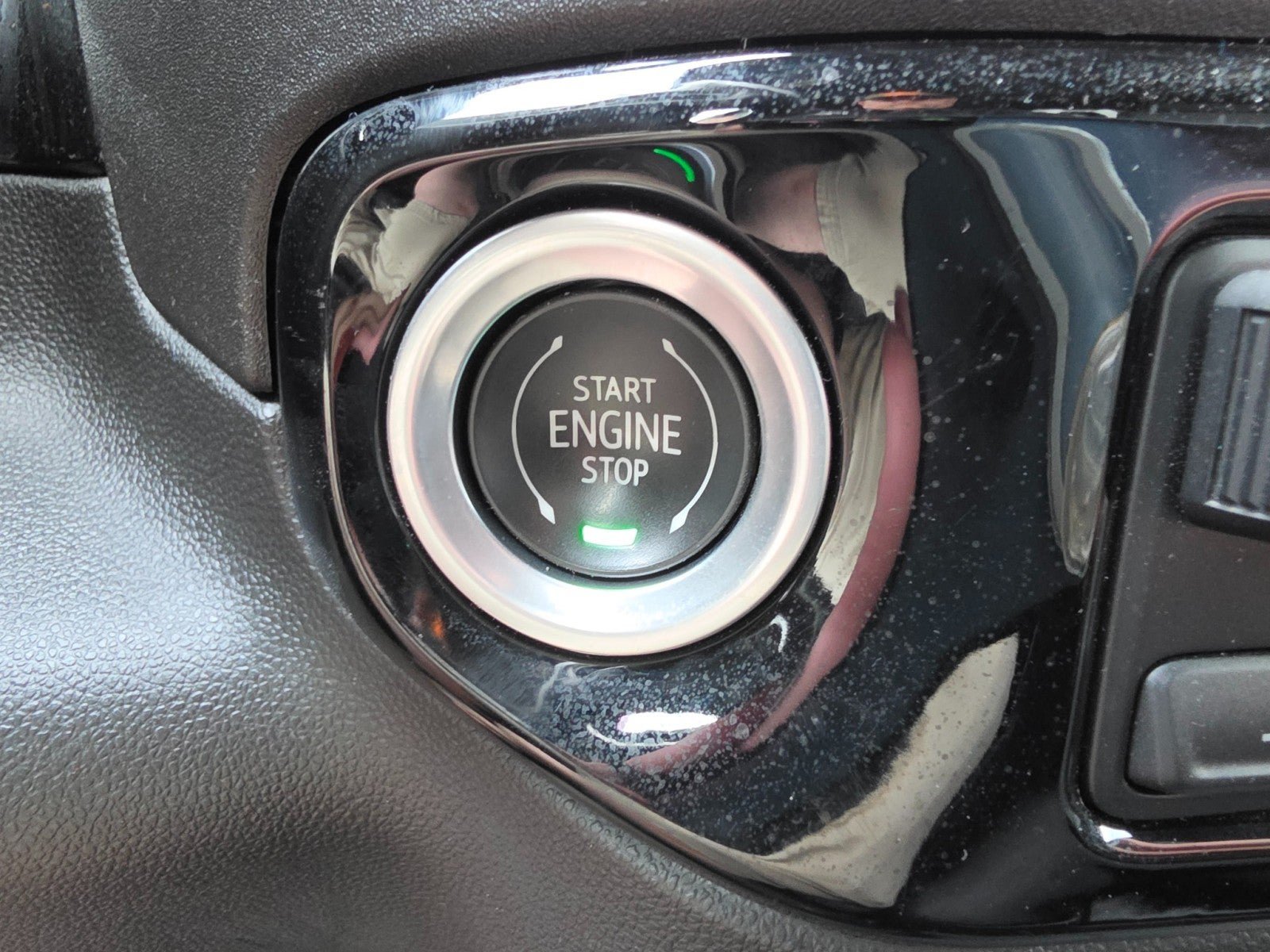 Used 2022 Chevrolet Silverado 1500 RST AWD/4WD image 45