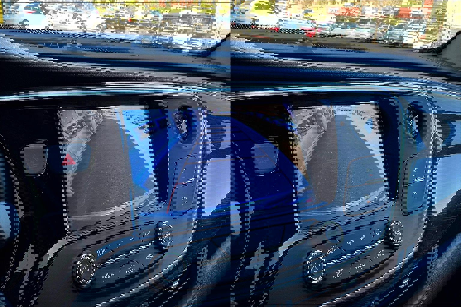 Used 2020 Buick Envision Essence FWD image 14