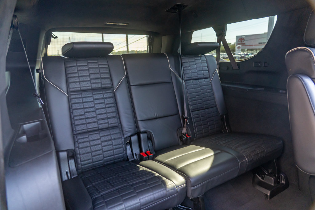 Used 2021 Cadillac Escalade ESV Sport Platinum AWD/4WD image 18