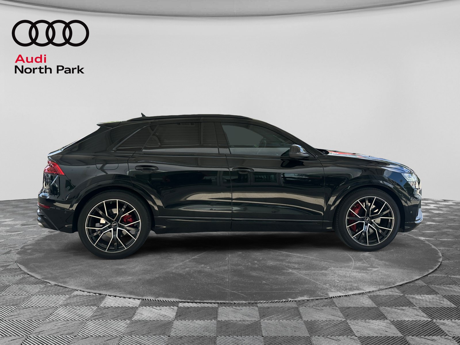 Used 2023 Audi SQ8 Prestige AWD/4WD image 6