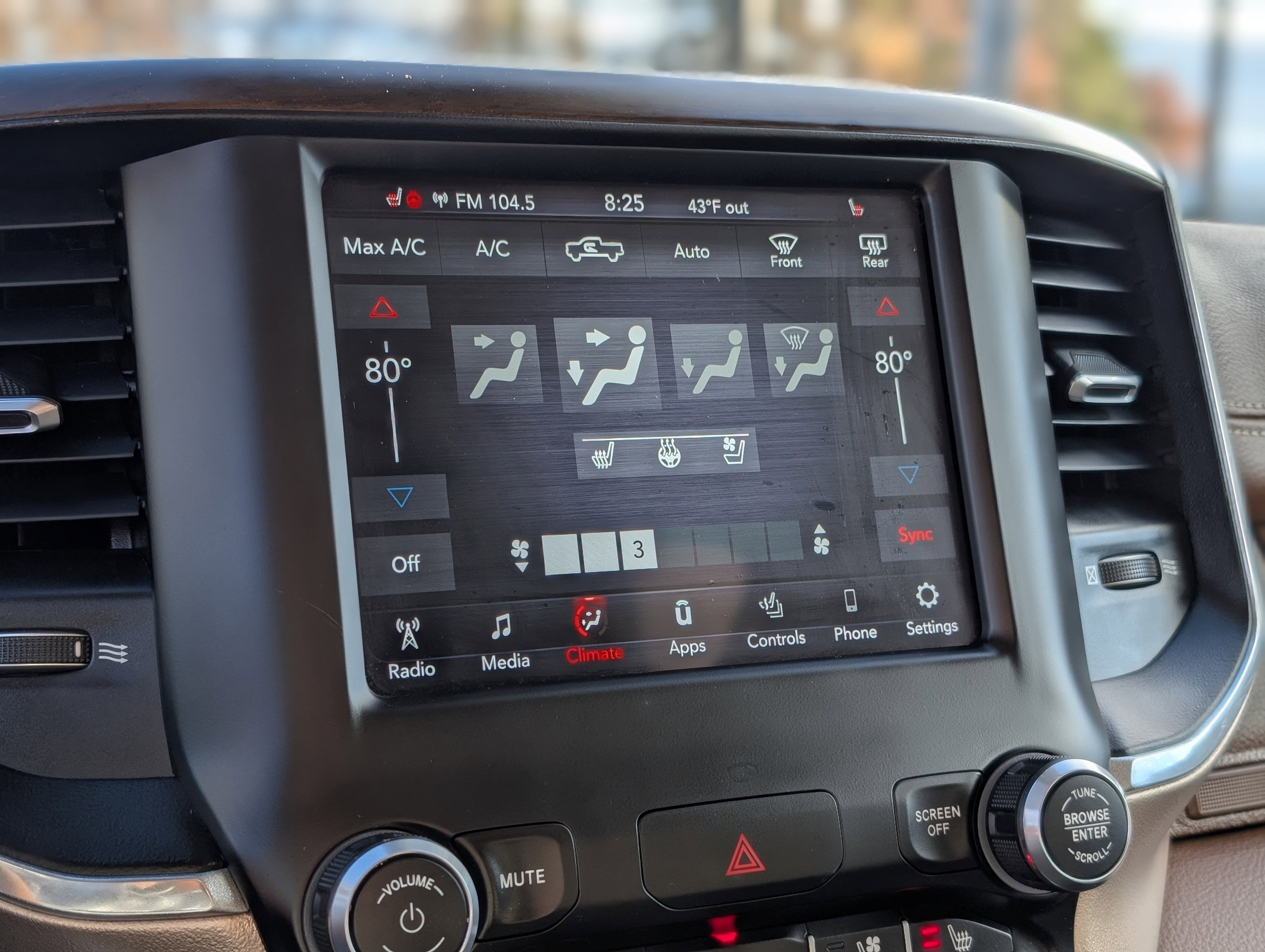 Used 2021 RAM 1500 Laramie image 22