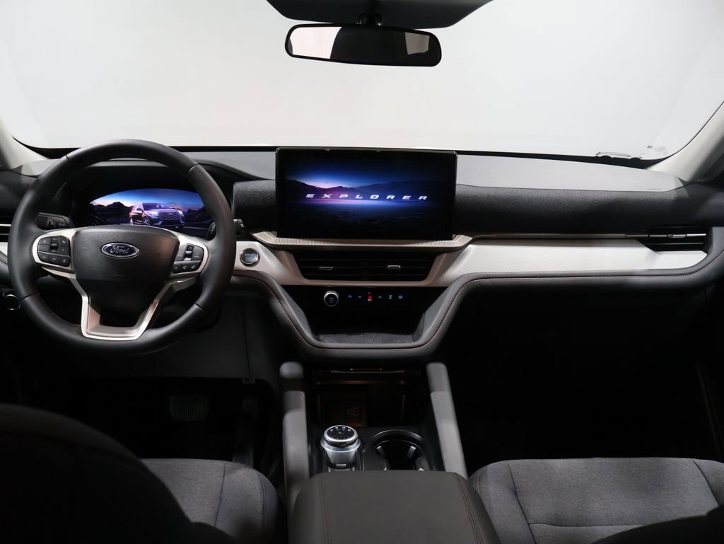 Used 2025 Ford Explorer Active image 16