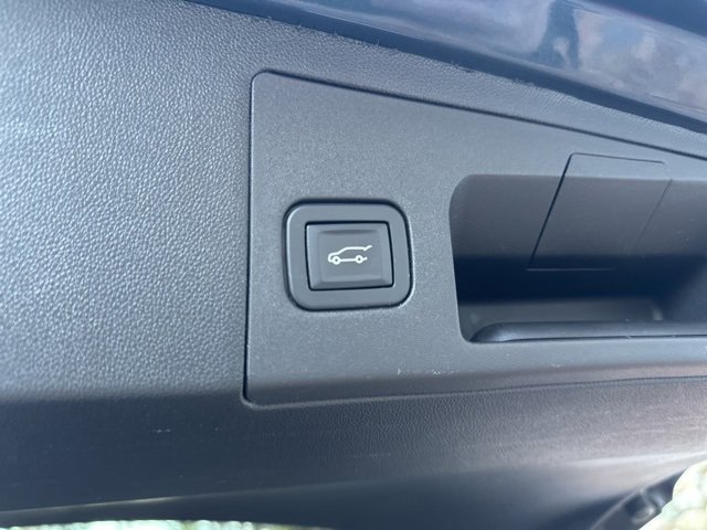 Used 2019 Cadillac XT5 Luxury image 16