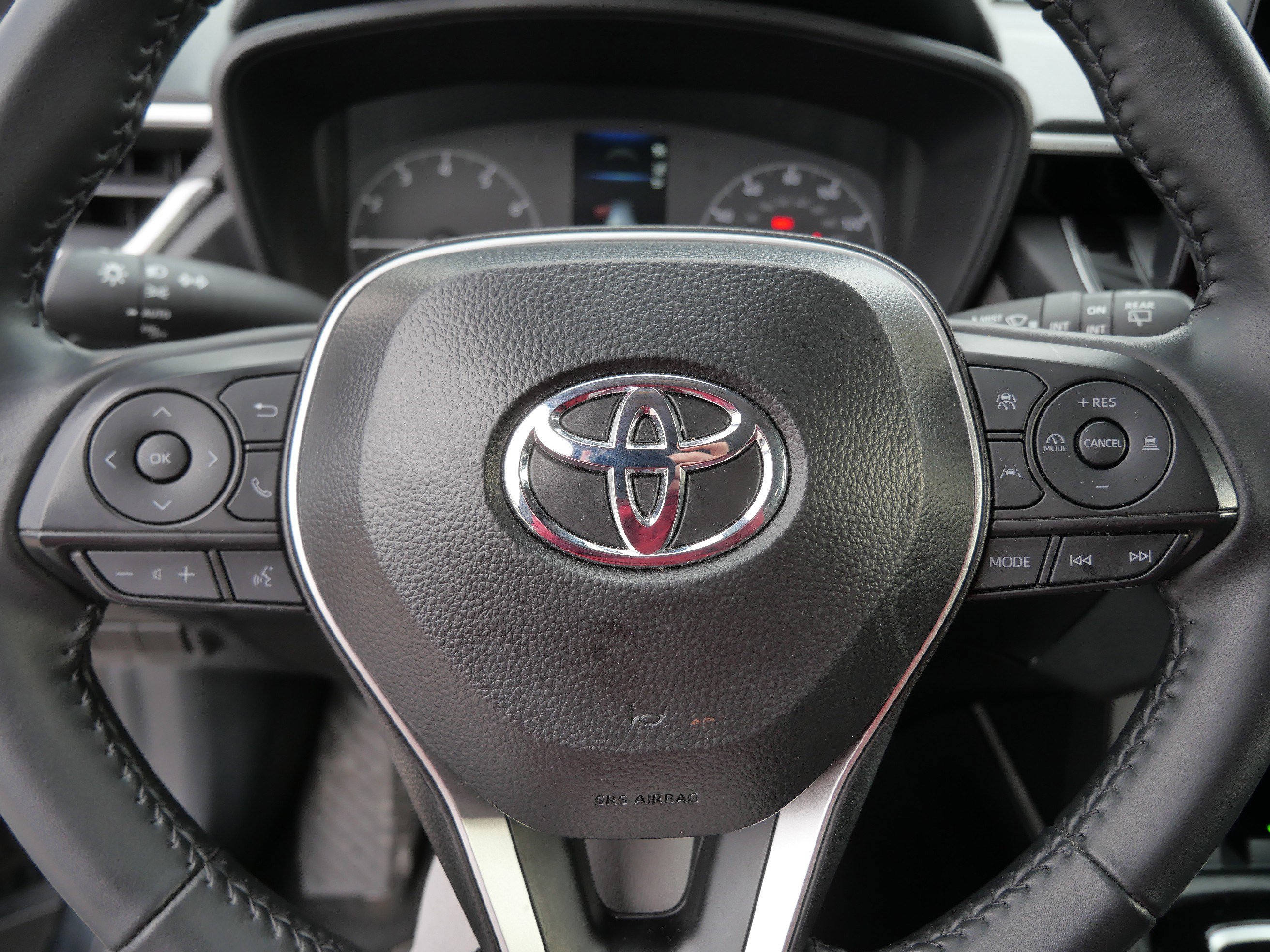 Certified 2025 Toyota Corolla Cross LE image 26