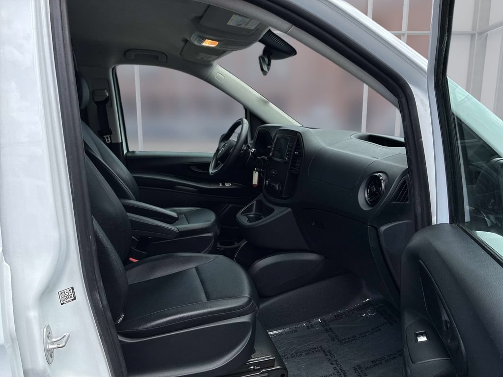 Used 2021 Mercedes-Benz Metris image 9