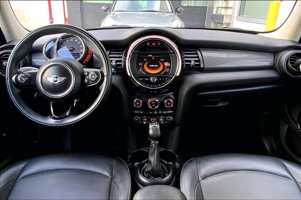 Used 2017 MINI Cooper 4-Door Hardtop FWD image 13