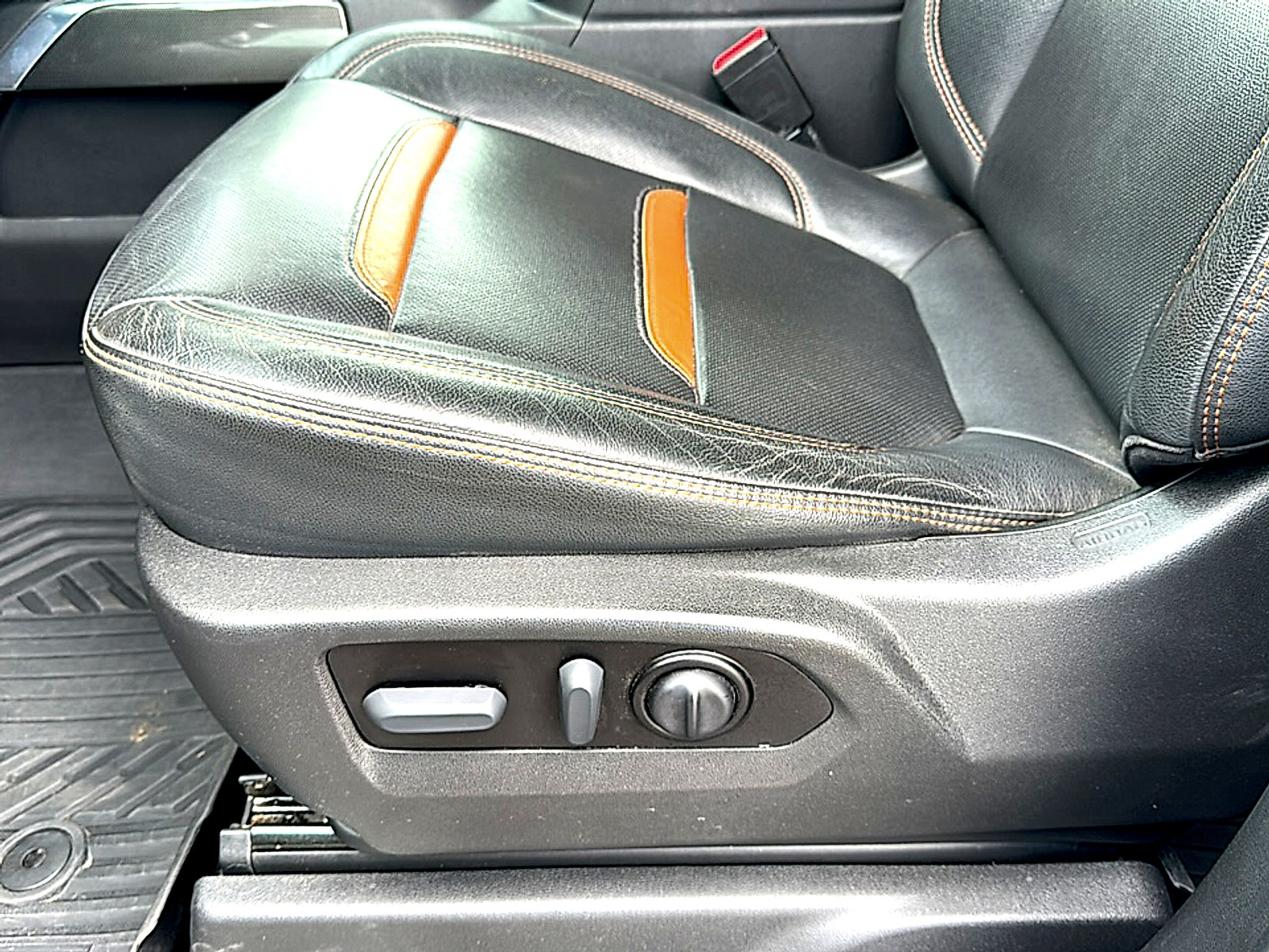 Used 2022 GMC Sierra 1500 AT4 w/ AT4 Preferred Package image 15