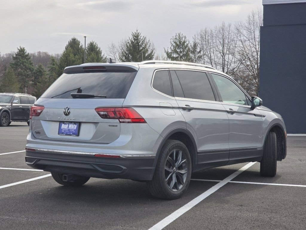 Used 2023 Volkswagen Tiguan SE AWD/4WD image 12