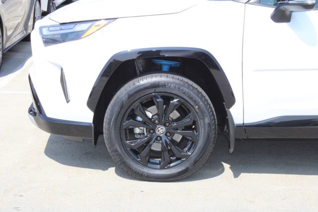 Used 2024 Toyota RAV4 XSE w/ Weather Package AWD/4WD image 4