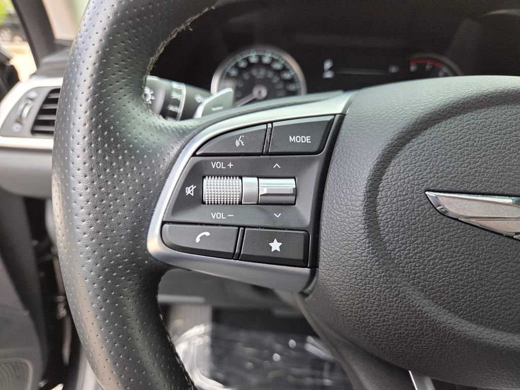 Used 2023 Genesis G70 3.3T image 26