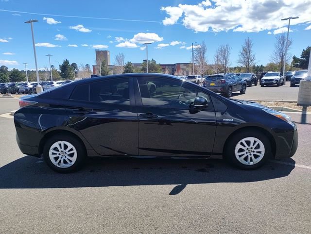 Used 2016 Toyota Prius Two FWD image 2