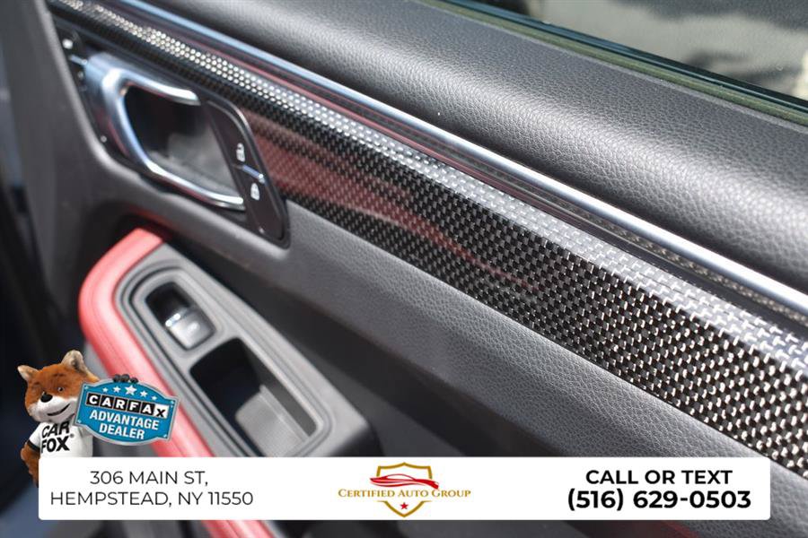Used 2023 Porsche Macan Turbo AWD/4WD image 23