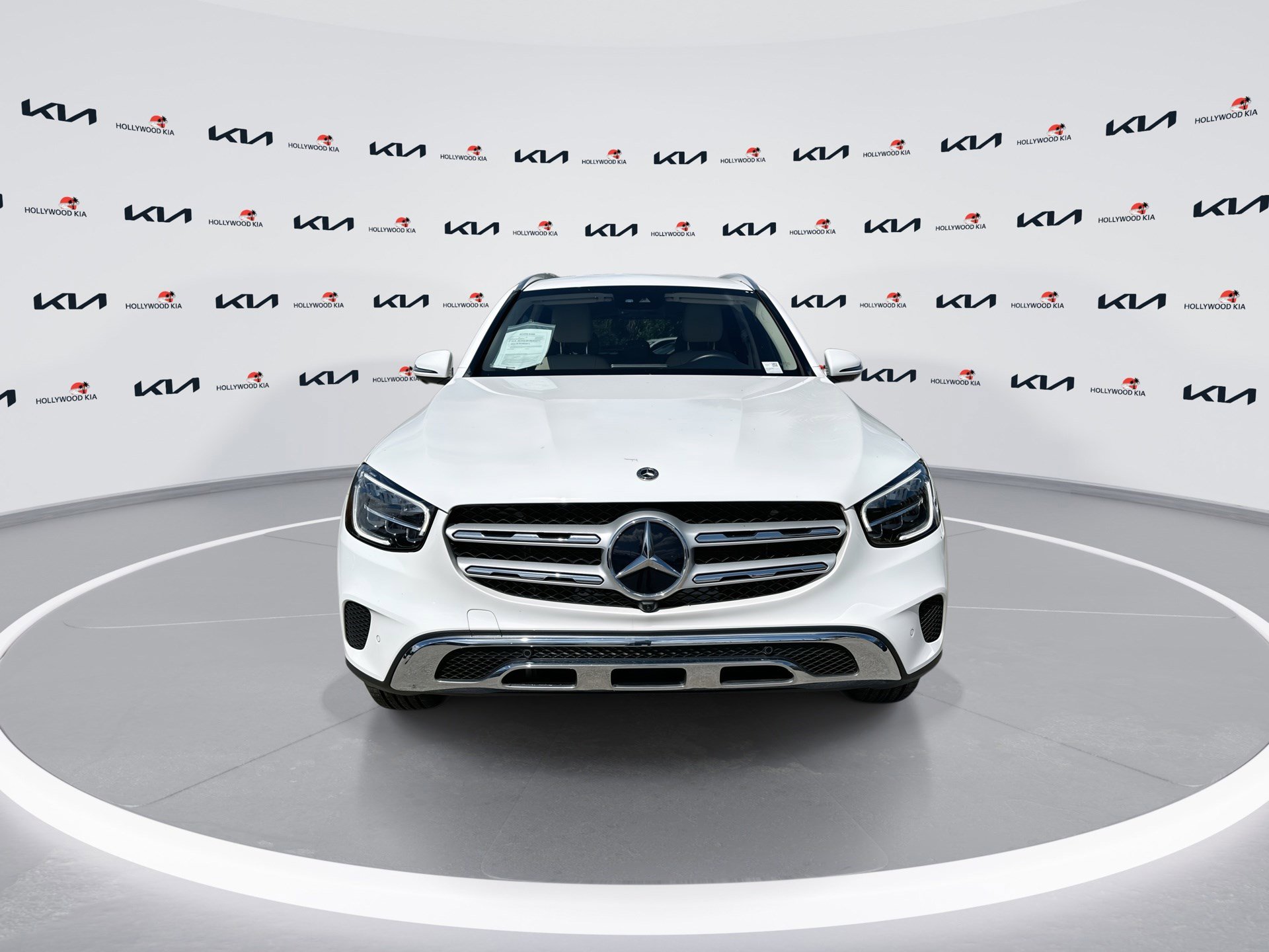Used 2022 Mercedes-Benz GLC 300 image 3