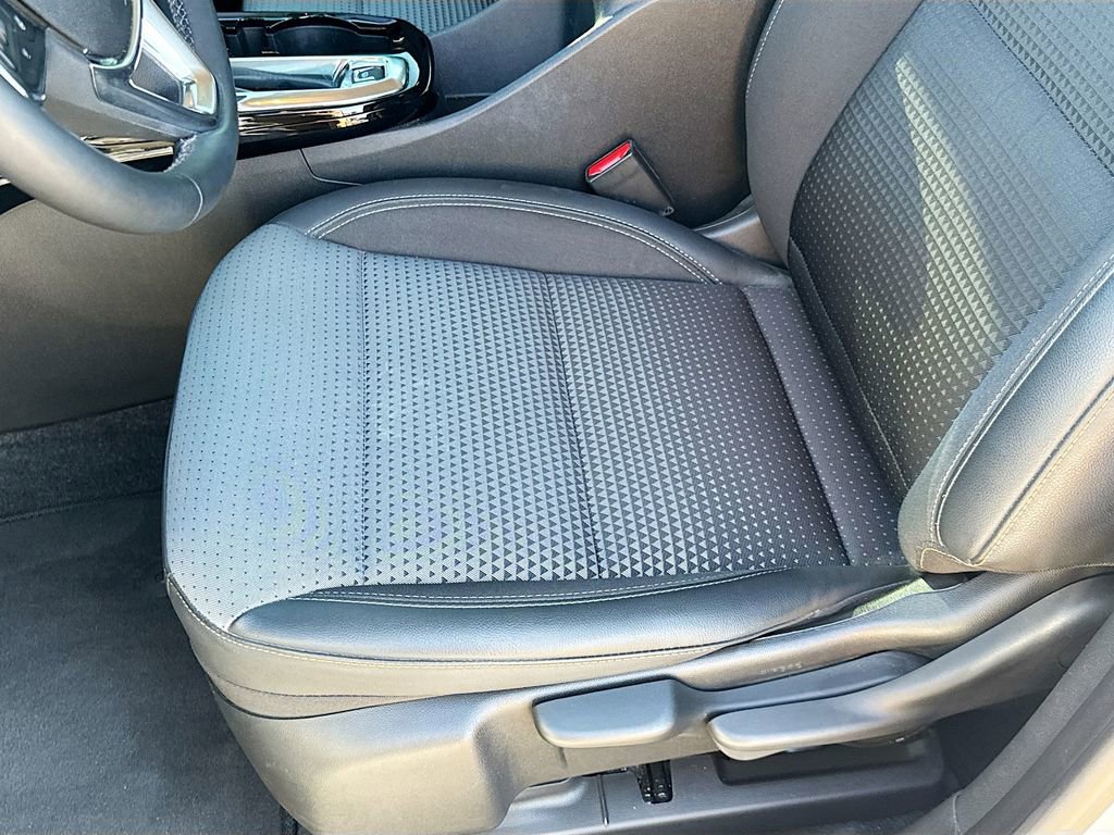 Used 2024 Chevrolet Trax LT w/ Driver Confidence Package image 16