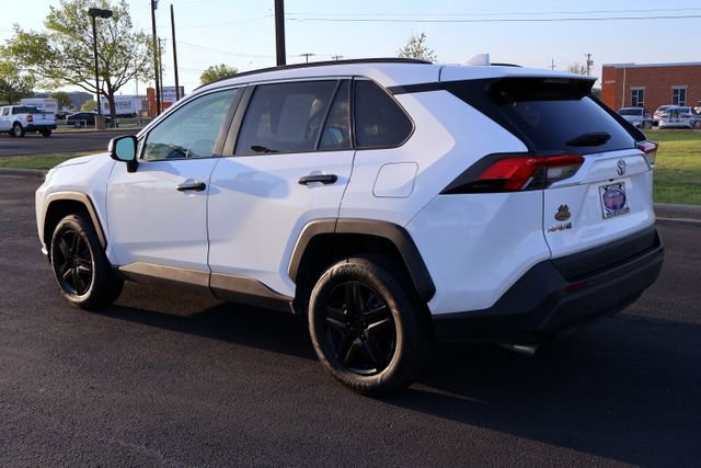 Used 2021 Toyota RAV4 LE image 13